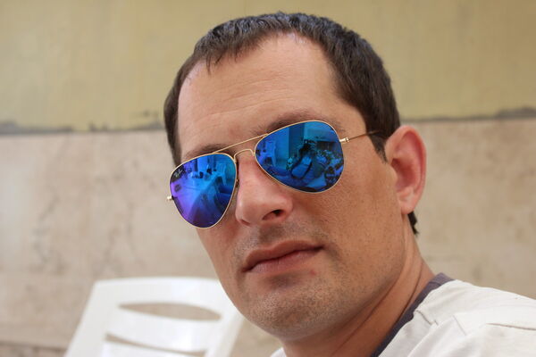  ,   Antonio, 43 ,   