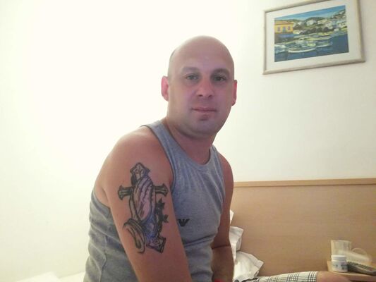  Erlangen,   Artur, 43 ,   ,   , c 