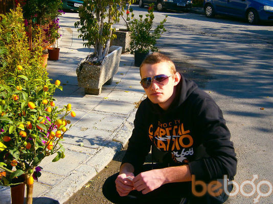  ,   Mykola, 32 ,   ,   , c 