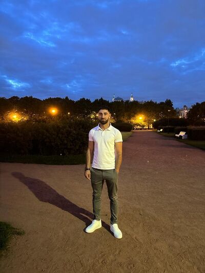  -,   Artur, 31 ,   