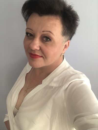  -,   Julia, 41 ,   ,   , c , 