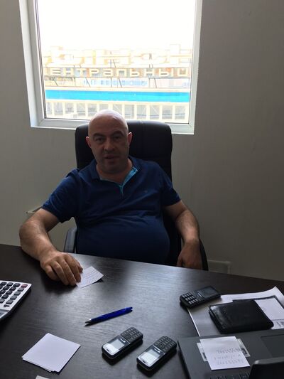  ,   Artur, 53 ,   