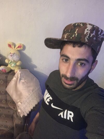  ,   Rudik, 24 ,   ,   