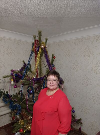  ,   Albina, 55 ,   c 