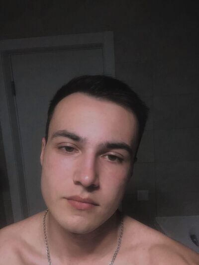  --,   , 21 ,   
