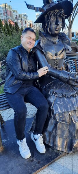 ,   Ruslan, 51 ,   ,   , c 