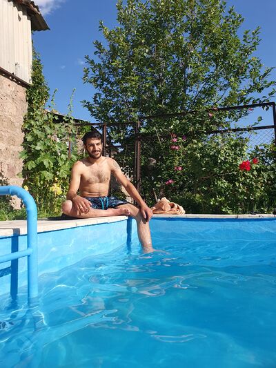  ,   Artyom, 27 ,   ,   