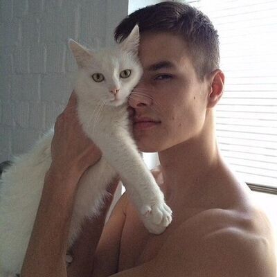  ,   Bob, 31 ,   