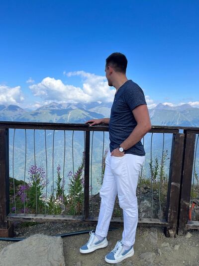  ,   Valentin, 28 ,   , 