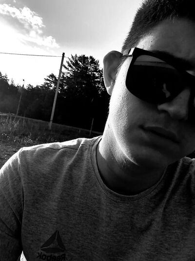  ,   Alexander, 23 ,   c 