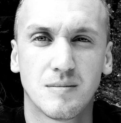  Praha,   Happines, 34 ,   ,   , c 