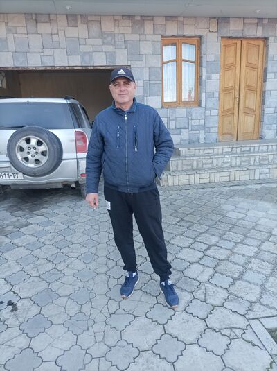  -,   David, 46 ,   ,   