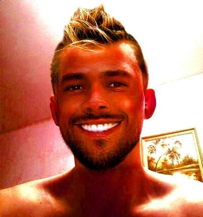  ,   Ruslan, 35 ,   ,   , c 