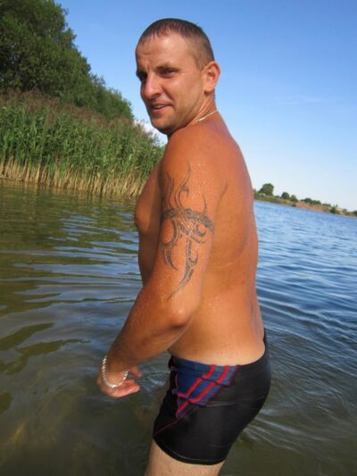  ,   Mondis, 48 ,   ,   , c , 