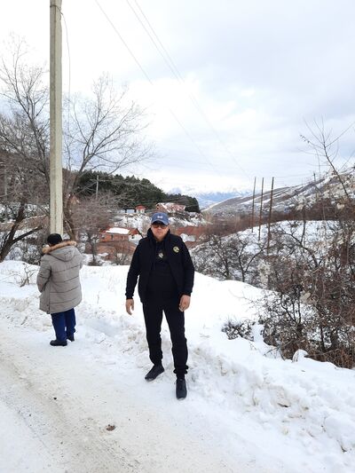  ,   Ilhom, 42 ,   ,   