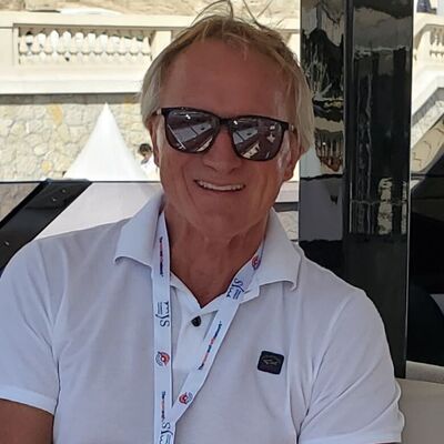  ,   Vladimir, 62 ,   ,   