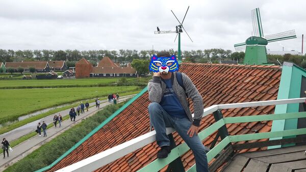  ,   Romeo, 48 ,  