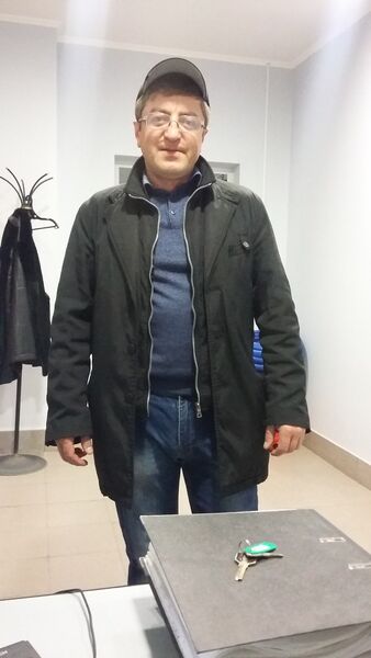  ,   Kamil, 49 ,   ,   , c 