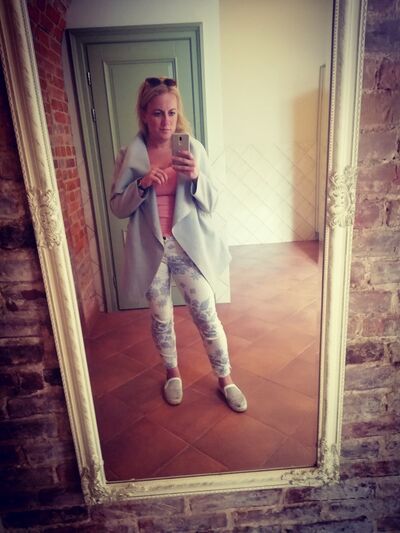  ,   Liene, 40 ,   ,   , c 