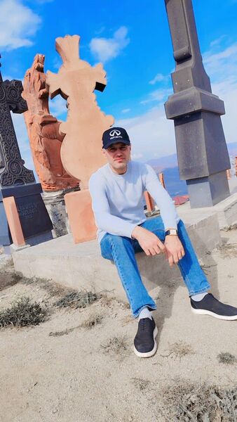  ,   Harut, 41 ,   c 