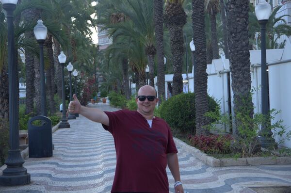  ,   Alex, 36 ,   