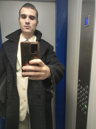  ,   Bogdan, 24 ,  