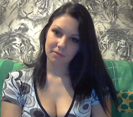  ,   Marina, 33 ,   