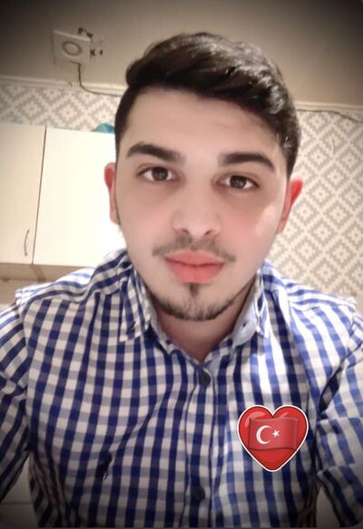  ,   Kamil, 22 ,   ,   