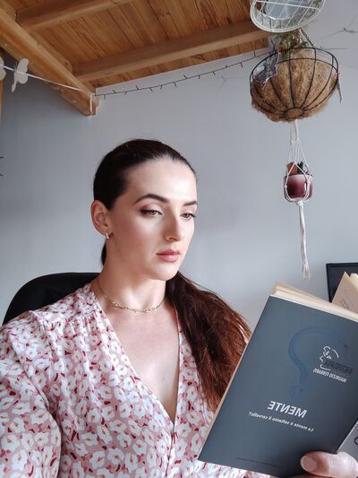  ,   Mihaela, 41 ,   c 