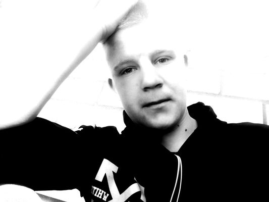  ,   Denis, 28 ,   ,   , c 
