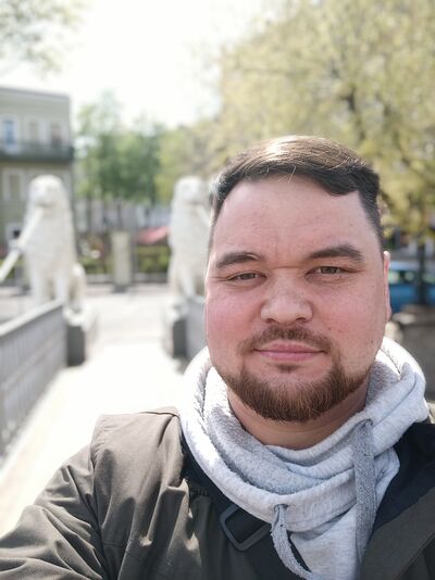  ,   Anton, 37 ,   ,   
