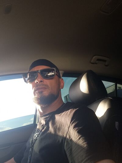  ,   Azat, 42 ,   ,   , c 