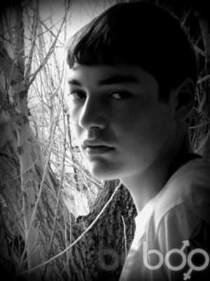  ,   Sam, 32 ,   
