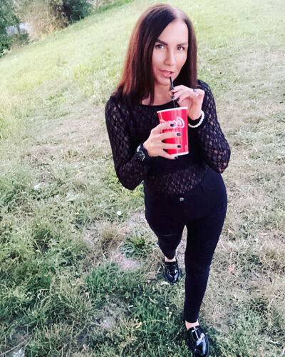  ,   Lesia, 39 ,   ,   