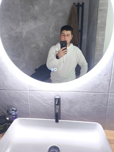  ,   Zhenya, 30 ,   ,   , c , 