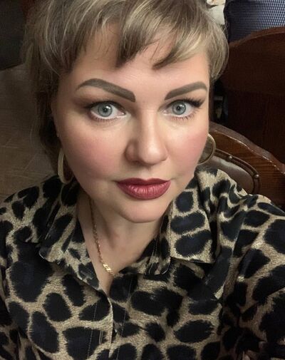  ,   Natalia, 43 ,  