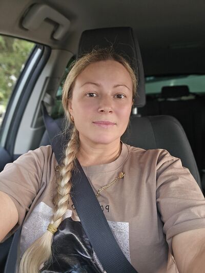  ,   Lana, 42 ,   ,   , c , 