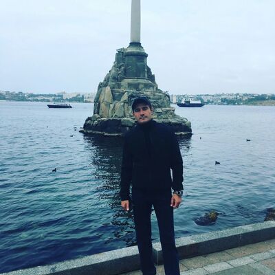  ,   Artur, 40 ,   ,   , c 