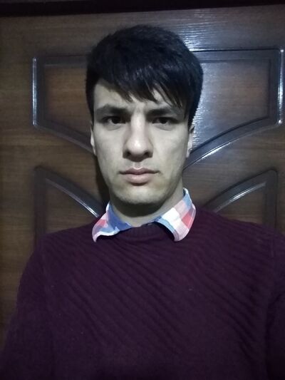  ,   Nik holding, 30 ,   ,   , c 