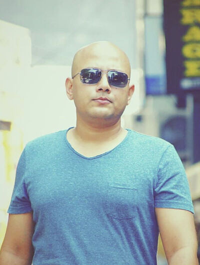  ,   Denis, 37 ,   ,   
