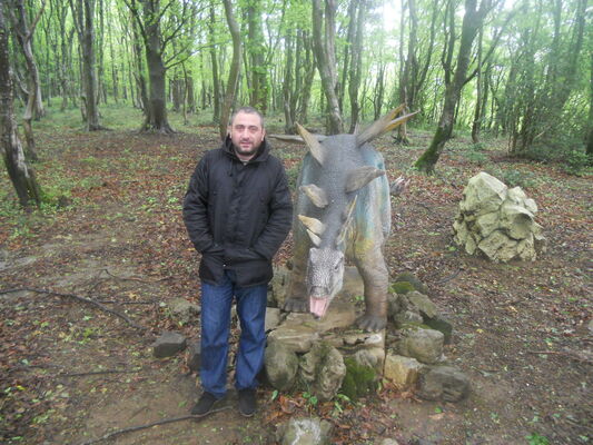  ,   Aleko, 44 ,  