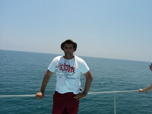  ,   Alik, 42 ,   