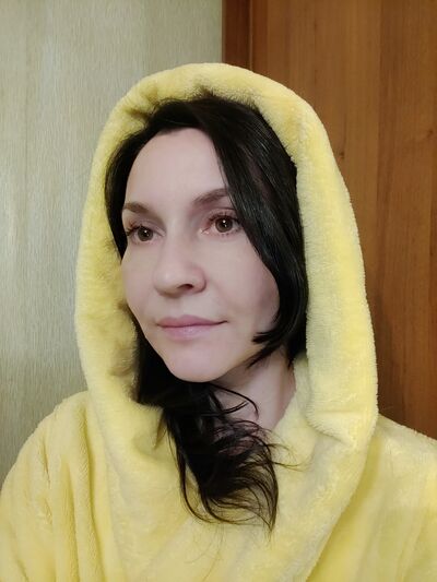  ,   Anna, 46 ,   c 