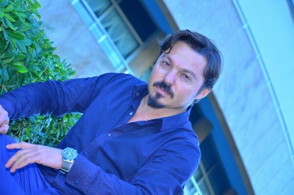  ,   Ozgur, 41 ,   ,   , c 