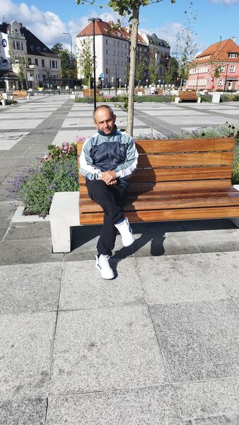  Bielsko-Biala,   Gocha, 47 ,     , c 