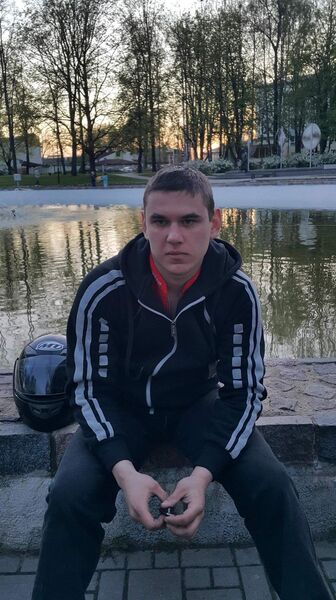  ,   Pavel, 32 ,  