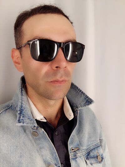  ,   Zaza, 42 ,   ,   , c , 