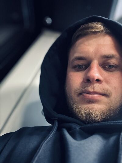 ,   Ilya, 24 ,   ,   