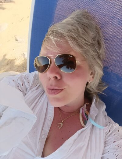  ,   Rose, 42 ,   ,   