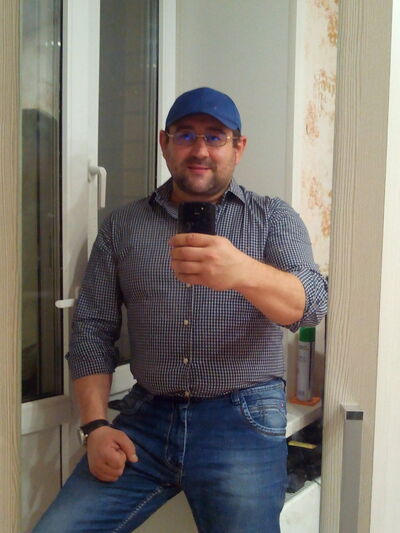  ,   Eduard, 44 ,   